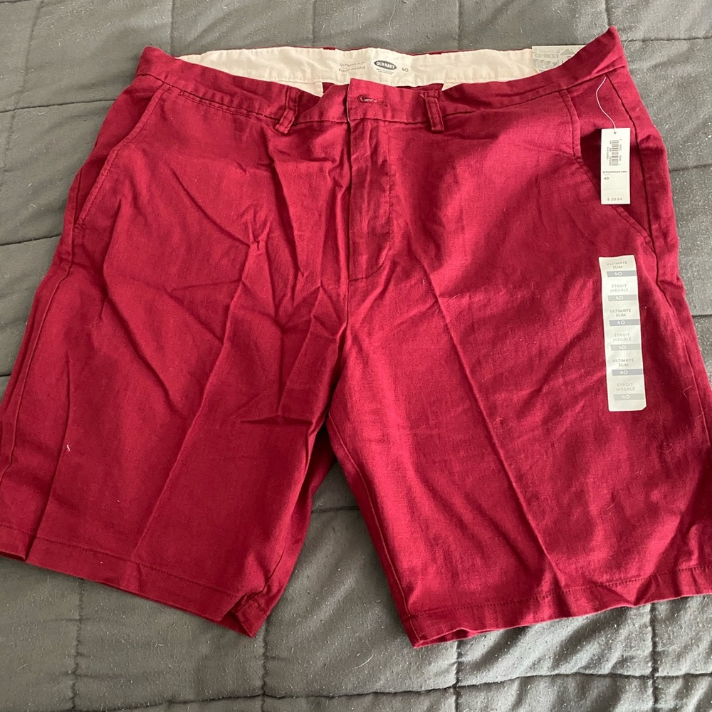 Old navy red shorts. NWT NEVER BEEN WORN